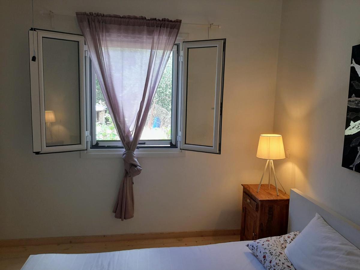 Villa Aspros - Traditionell, Ruhig Und Strandnah Liapades Luaran gambar