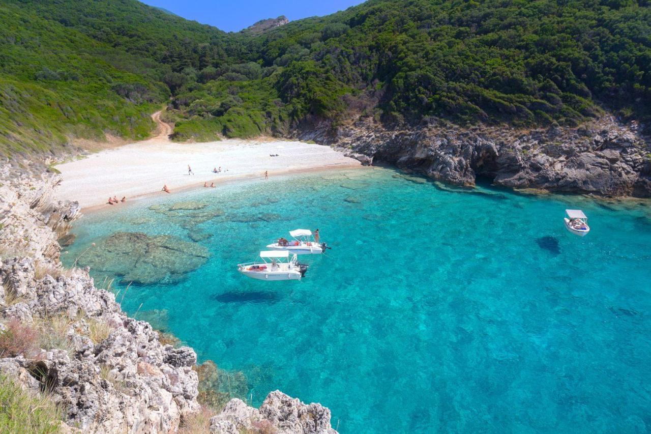 Villa Aspros - Traditionell, Ruhig Und Strandnah Liapades Luaran gambar