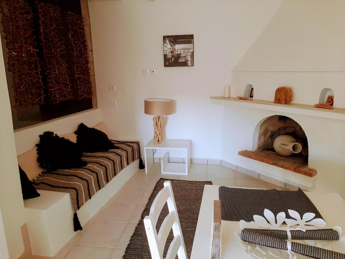Villa Aspros - Traditionell, Ruhig Und Strandnah Liapades Luaran gambar