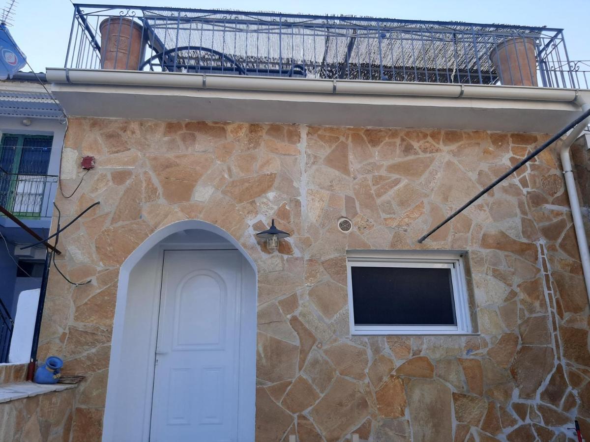 Villa Aspros - Traditionell, Ruhig Und Strandnah Liapades Luaran gambar