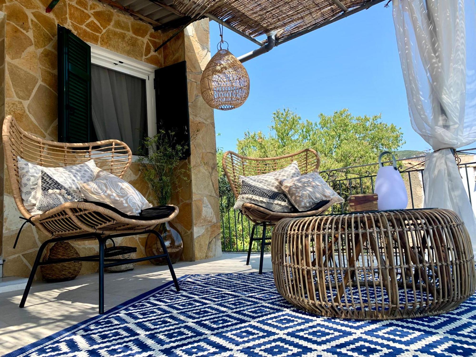 Villa Aspros - Traditionell, Ruhig Und Strandnah Liapades Luaran gambar